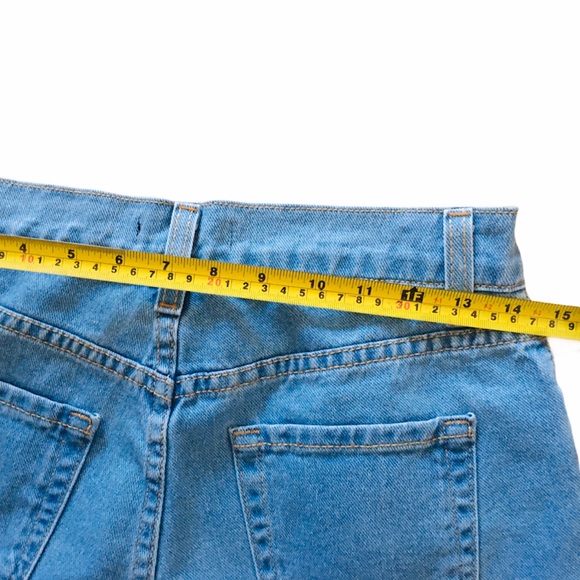 Fashion Nova Jeans - Picture 4 of 5